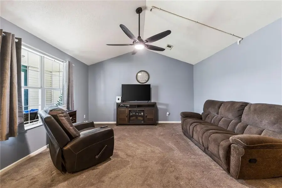 2310 NE 68th Street, Gladstone, MO 64118 - Image #2