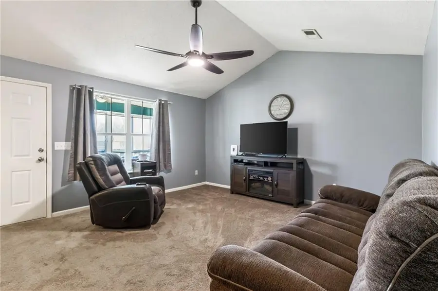 2310 NE 68th Street, Gladstone, MO 64118 - Image #3