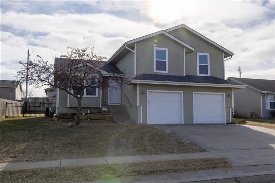 115 SE 44th Terrace, Topeka, KS 66609 - Image #2