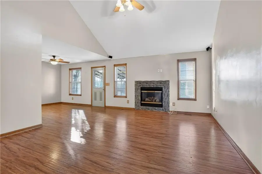 4404 Muncie Court, Leavenworth, KS 66048 - #3