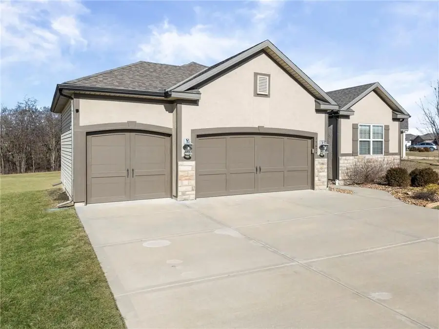 17604 Greyhawke Ridge Drive, Smithville, MO 64089 - #3