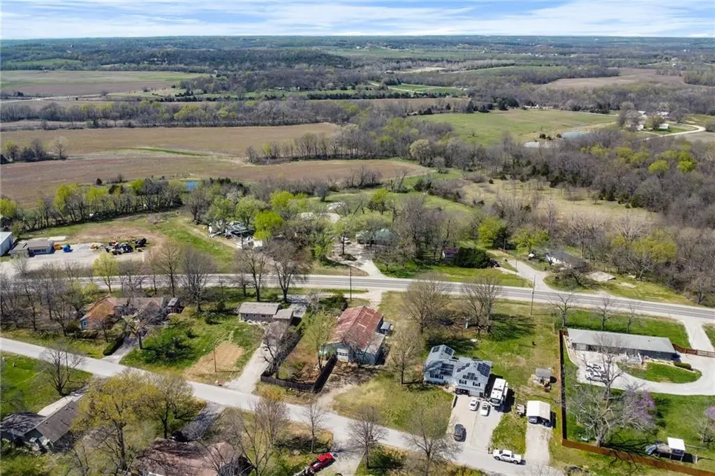 31395 Old Kc Road, Paola, KS 66071 - #1