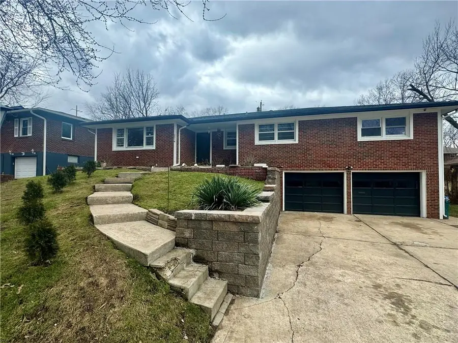 2214 N 21st Street, Kansas City, KS 66104 - #3