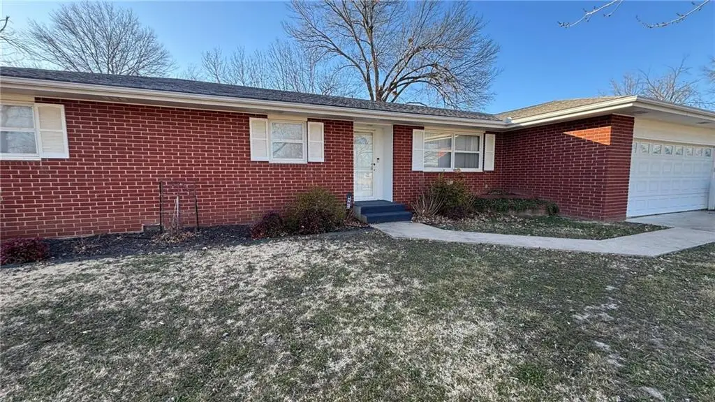 410 S Wilshire Boulevard, Coffeyville, KS 67337 - #1