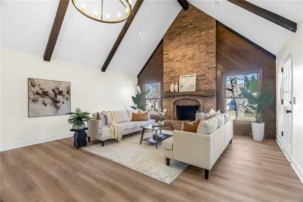 9021 Arlington Court, Kansas City, MO 64138