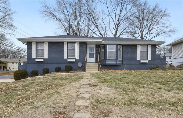 12000 E 56th Terrace, Kansas City, MO 64133