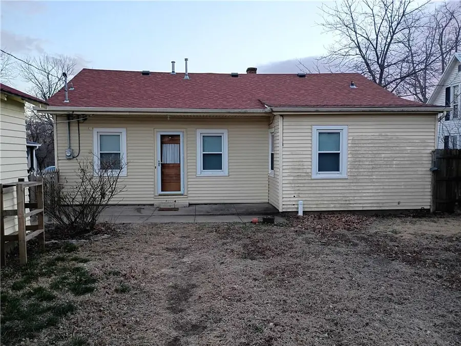 339 W 7th Avenue, Garnett, KS 66032 - #2