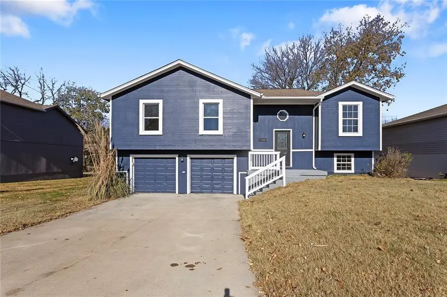 15528 Crestwood Drive, Basehor, KS 66007 - Image #2