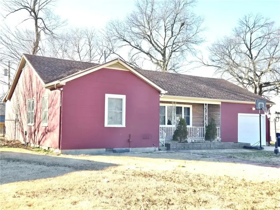 625 W Oak Street, Independence, KS 67301 - #2