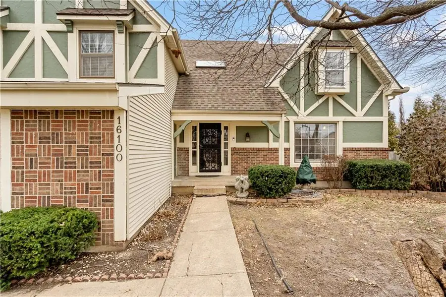 16100 W Chalet Drive, Olathe, KS 66062 - #3