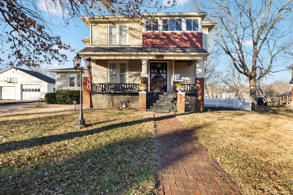 816 S Crawford Street, Fort Scott, KS 66701 - #1