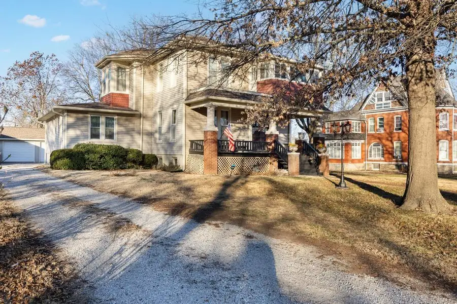 816 S Crawford Street, Fort Scott, KS 66701 - #3