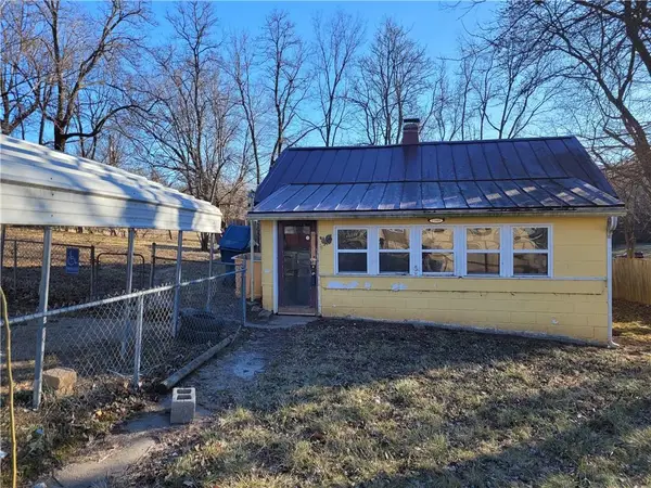 11909 E Kentucky Avenue, Sugar Creek, MO 64054