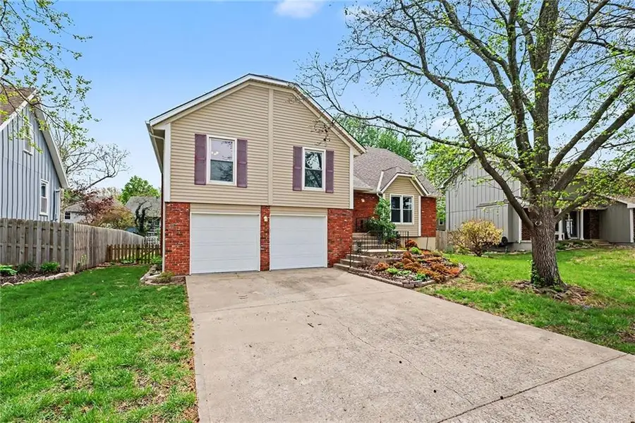 1908 S Lindenwood Drive, Olathe, KS 66062 - #3