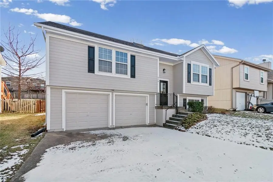 219 113th Street, Kansas City, MO 64155 - Image #2