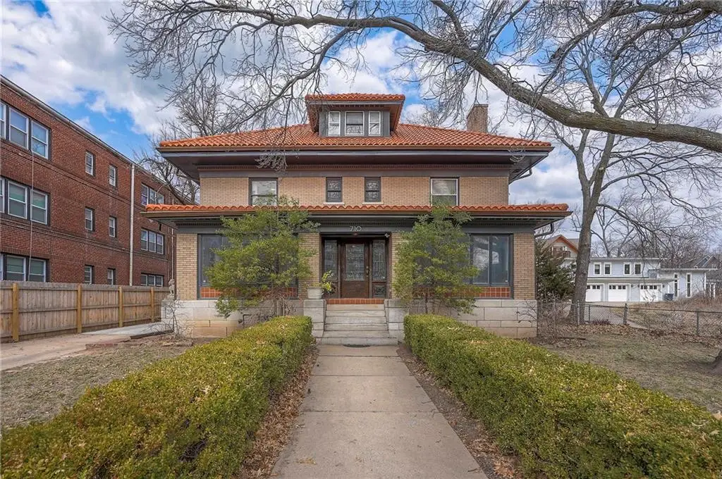 710 E Armour Boulevard, Kansas City, MO 64109 - #1