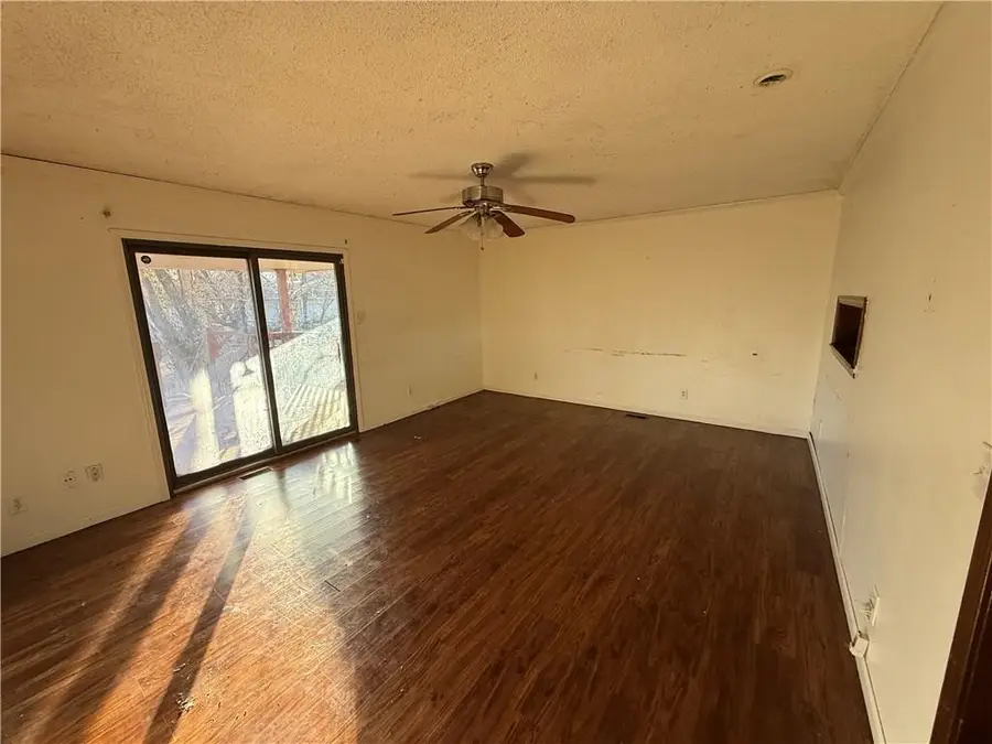 4337 SW 30th Street, Topeka, KS 66614 - Image #3