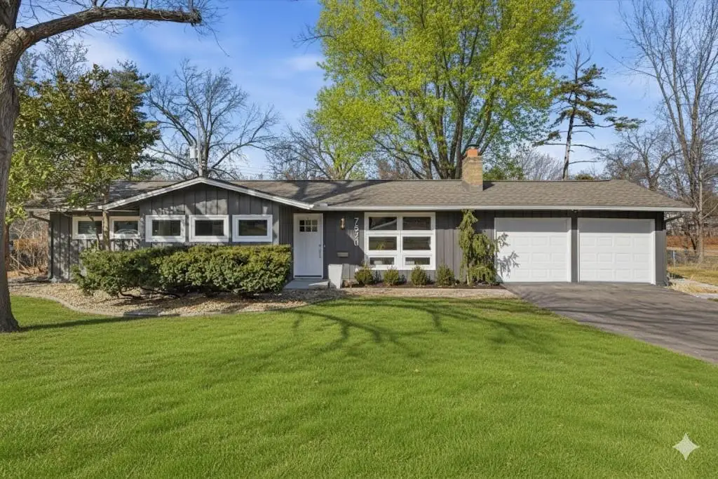 7520 Tomahawk Road, Prairie Village, KS 66208 - Image #1