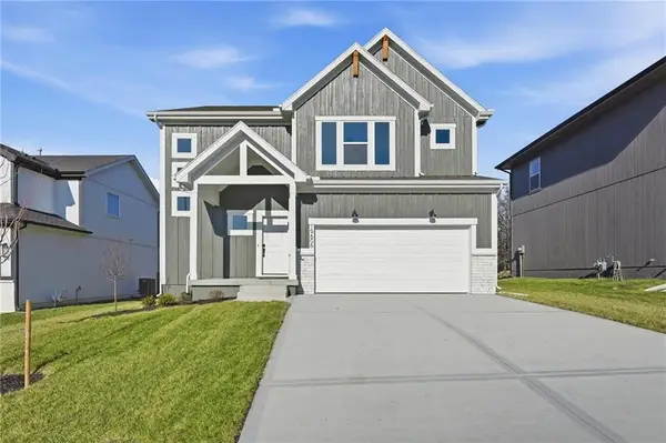 19606 W 195th Place, Spring Hill, KS 66083