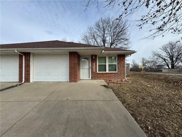 18342 E Us Hwy 24 Circle, Independence, MO 64056