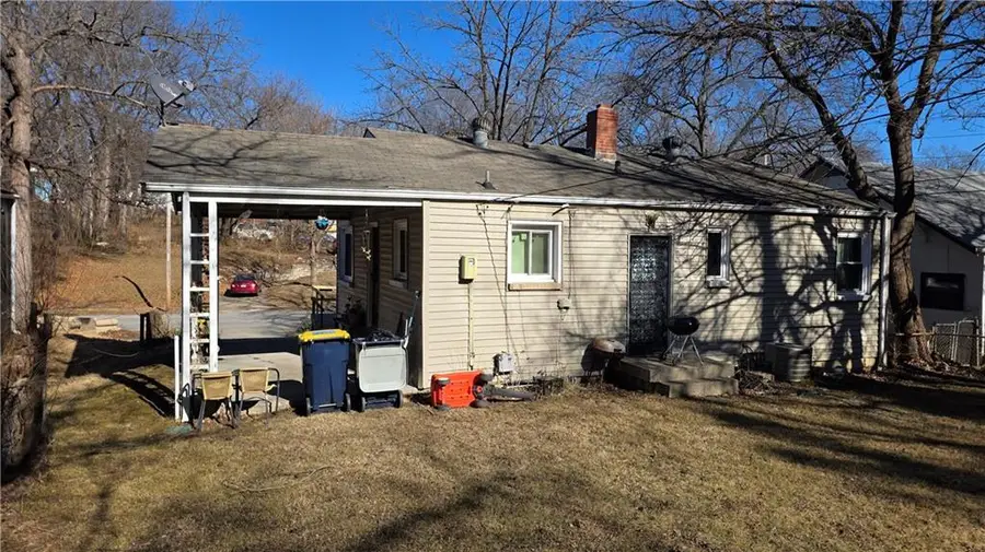 2121 E 77th Terrace, Kansas City, MO 64132 - Image #3