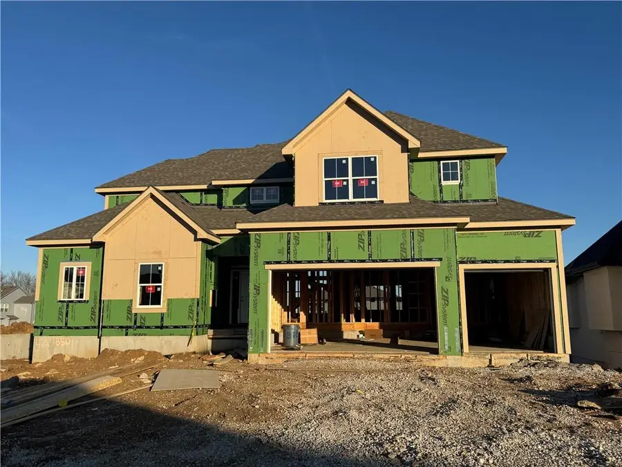 18501 Pawnee Lane, Overland Park, KS 66085 - Image #2