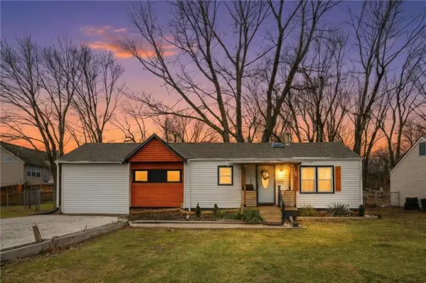 13726 Winchester Avenue, Grandview, MO 64030