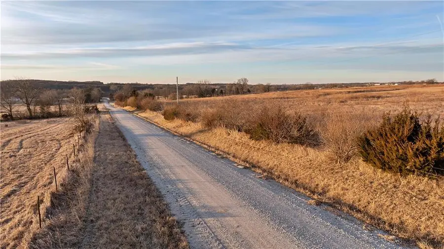 E 220th Lane, Bethany, MO 64424 - #2