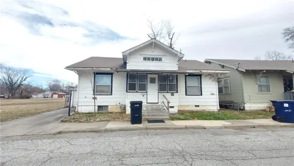 15 4th Street Circle, Pittsburg, KS 66762