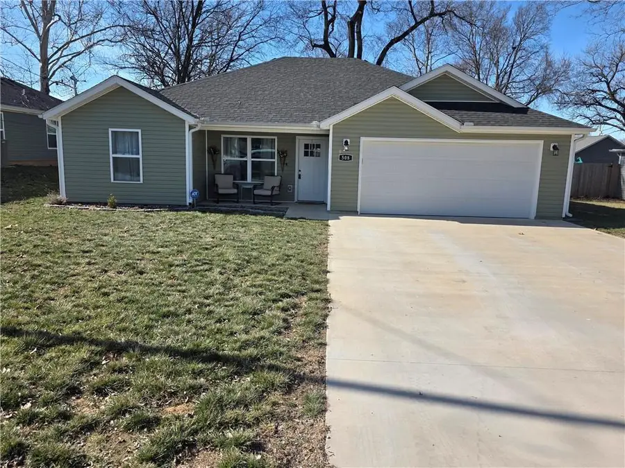 508 S Maple Street, Carterville, MO 64835 - #2