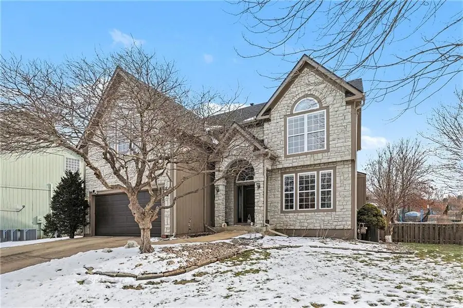 6105 Noreston Street, Shawnee, KS 66218 - #2