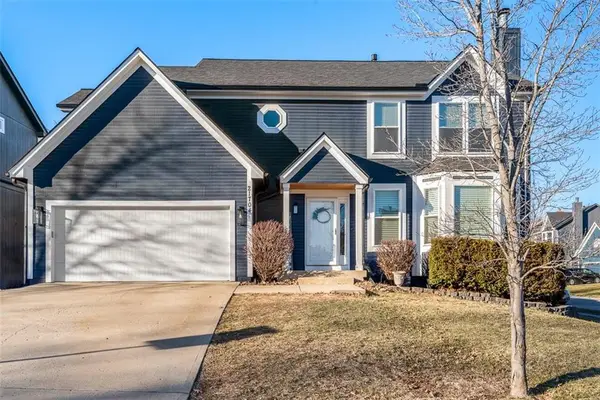 21704 W 49th Street, Shawnee, KS 66226