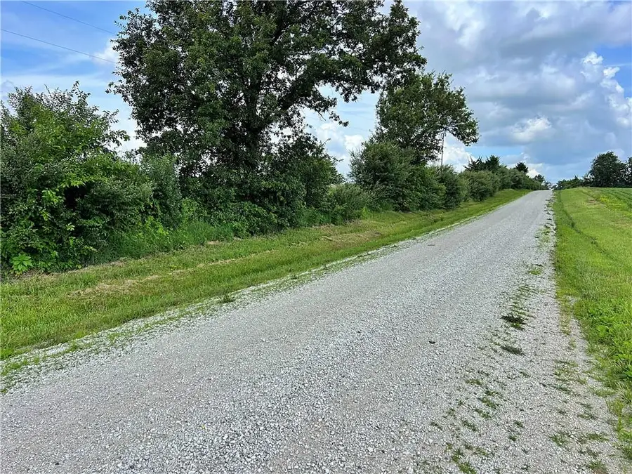 E 220th Lane Lane, Bethany, MO 64424 - #2