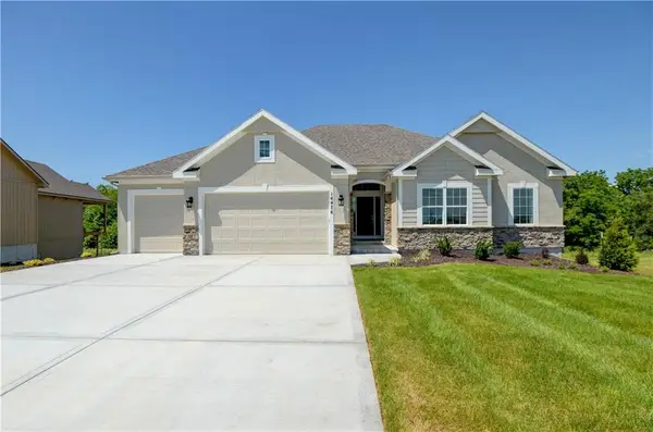 14609 Aspen Circle, Basehor, KS 66007