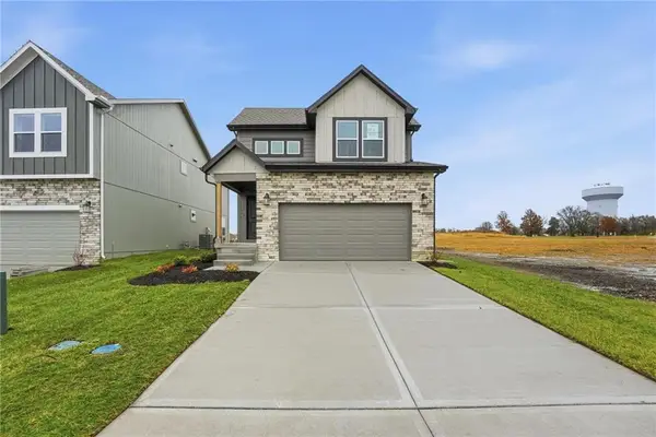 1312 SE Windbreak Drive, Lee's Summit, MO 64081