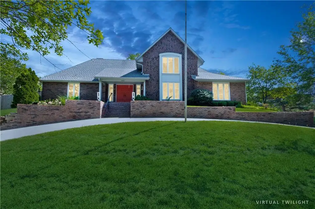 10052 Hemlock Drive, Overland Park, KS 66212 - #1
