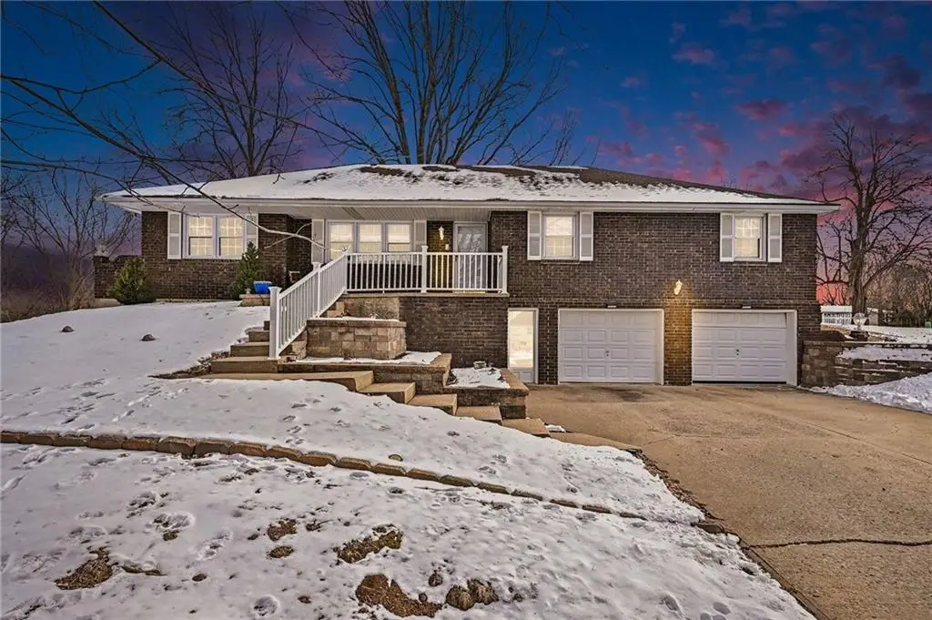 7807 NW Schott Drive, Kansas City, MO 64152 - #1