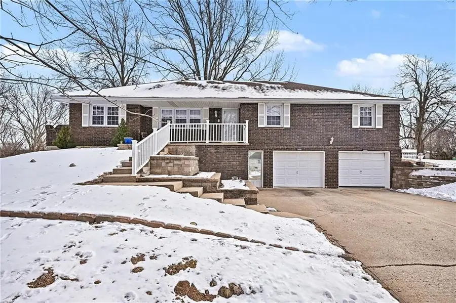 7807 NW Schott Drive, Kansas City, MO 64152 - #2