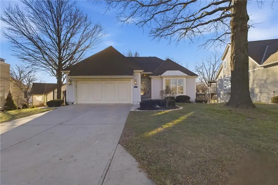 7955 W 118th Place, Overland Park, KS 66210 - Image #2