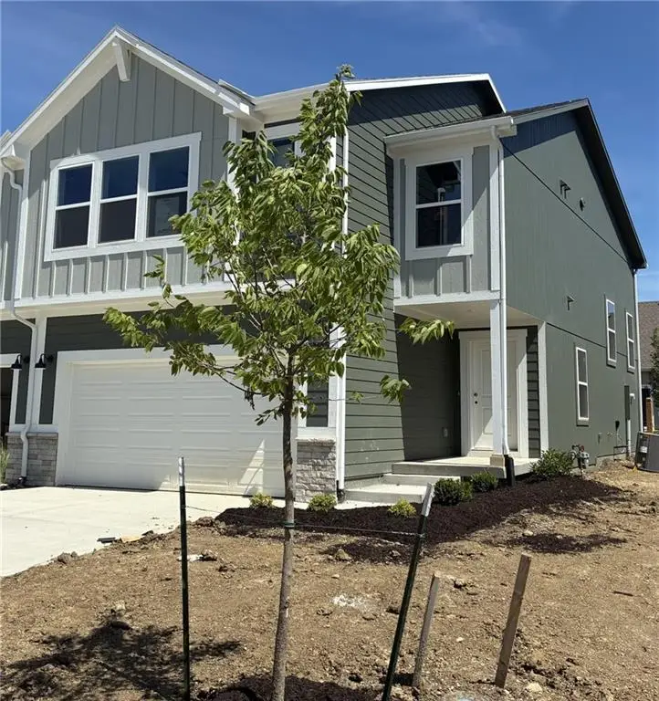 1312 S 4th Street E, Louisburg, KS 66053 - #2