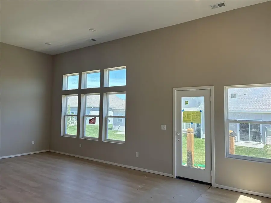 1312 S 4th Street E, Louisburg, KS 66053 - #3