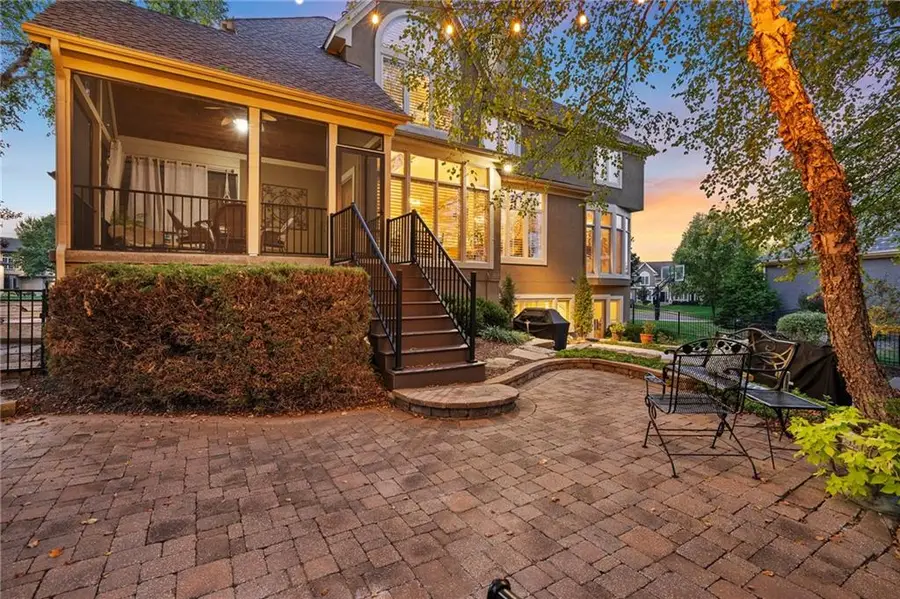 5414 W 164th Place, Overland Park, KS 66085 - #3