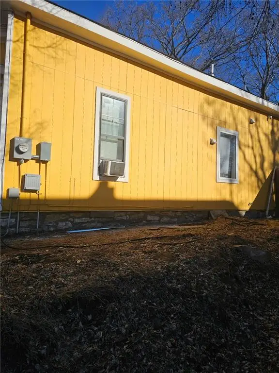 2417 Lister Avenue, Kansas City, MO 64127 - #2