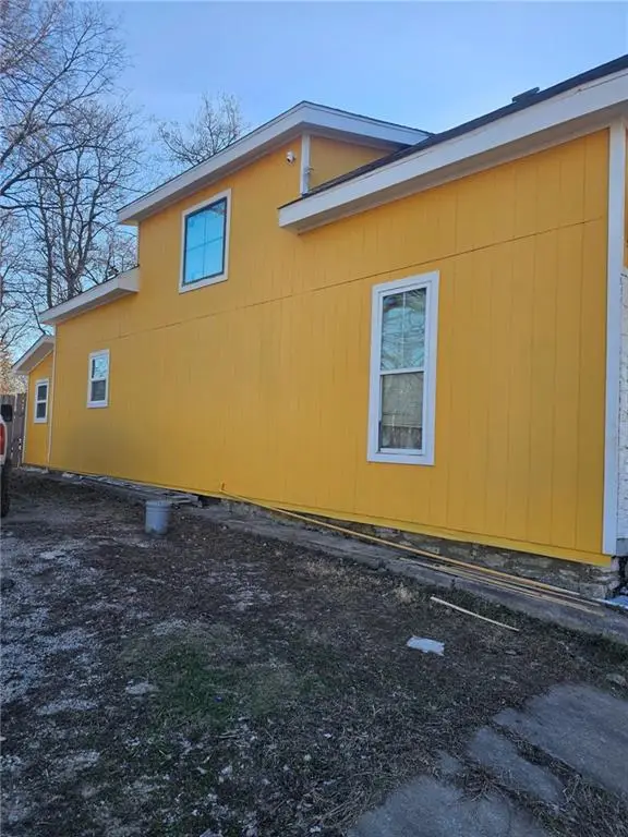 2417 Lister Avenue, Kansas City, MO 64127 - #3