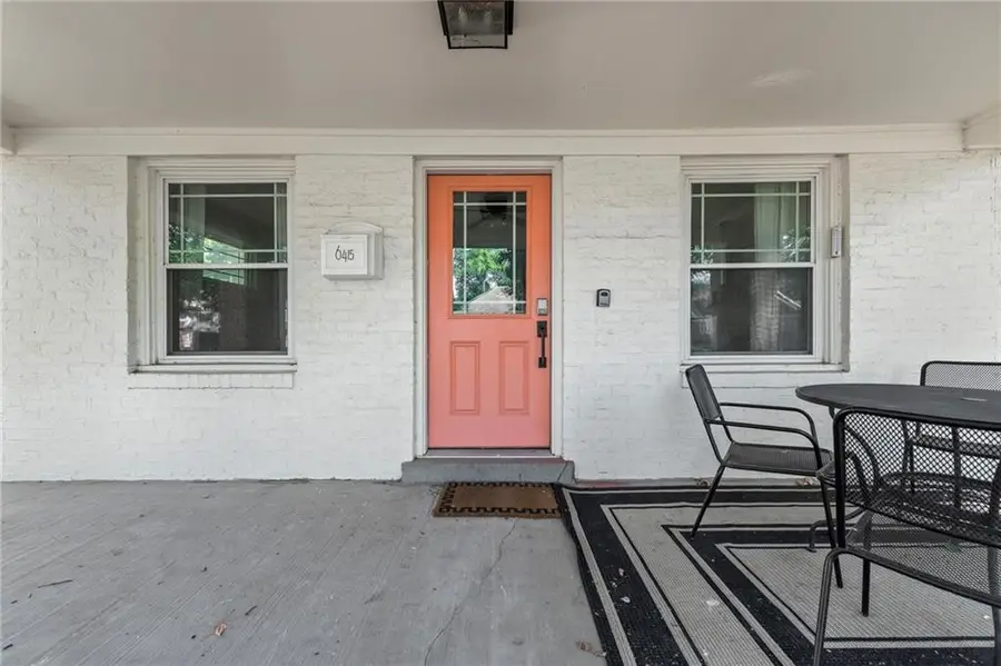 6415 Baltimore Avenue, Kansas City, MO 64113 - Image #3