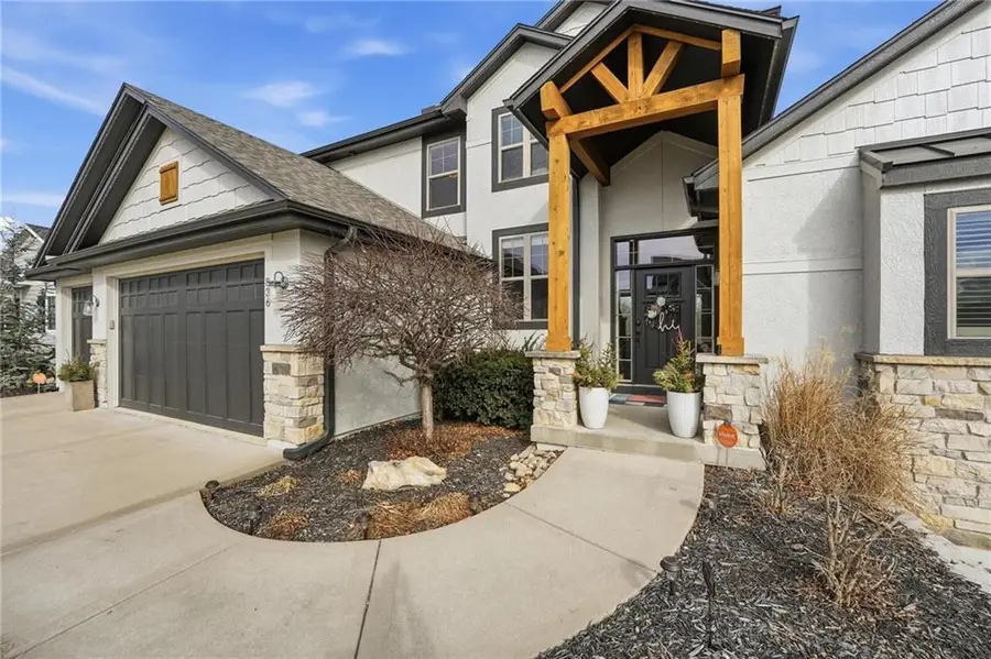 836 Old Hickory Road, Greenwood, MO 64034 - Image #2