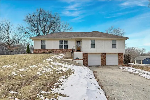 7330 Long Avenue, Shawnee, KS 66216