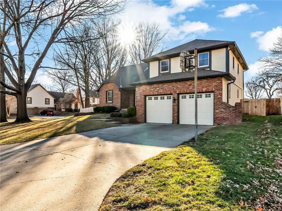 6524 Westgate Circle, Shawnee, KS 66216 - Image #3
