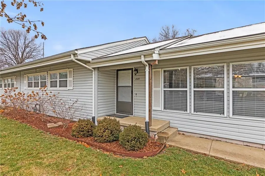 809 Cimarron Trail, Belton, MO 64012 - #3