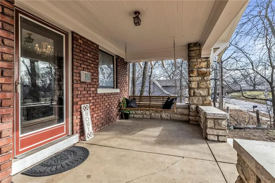 316 E Doniphan Street, Liberty, MO 64068 - Image #2